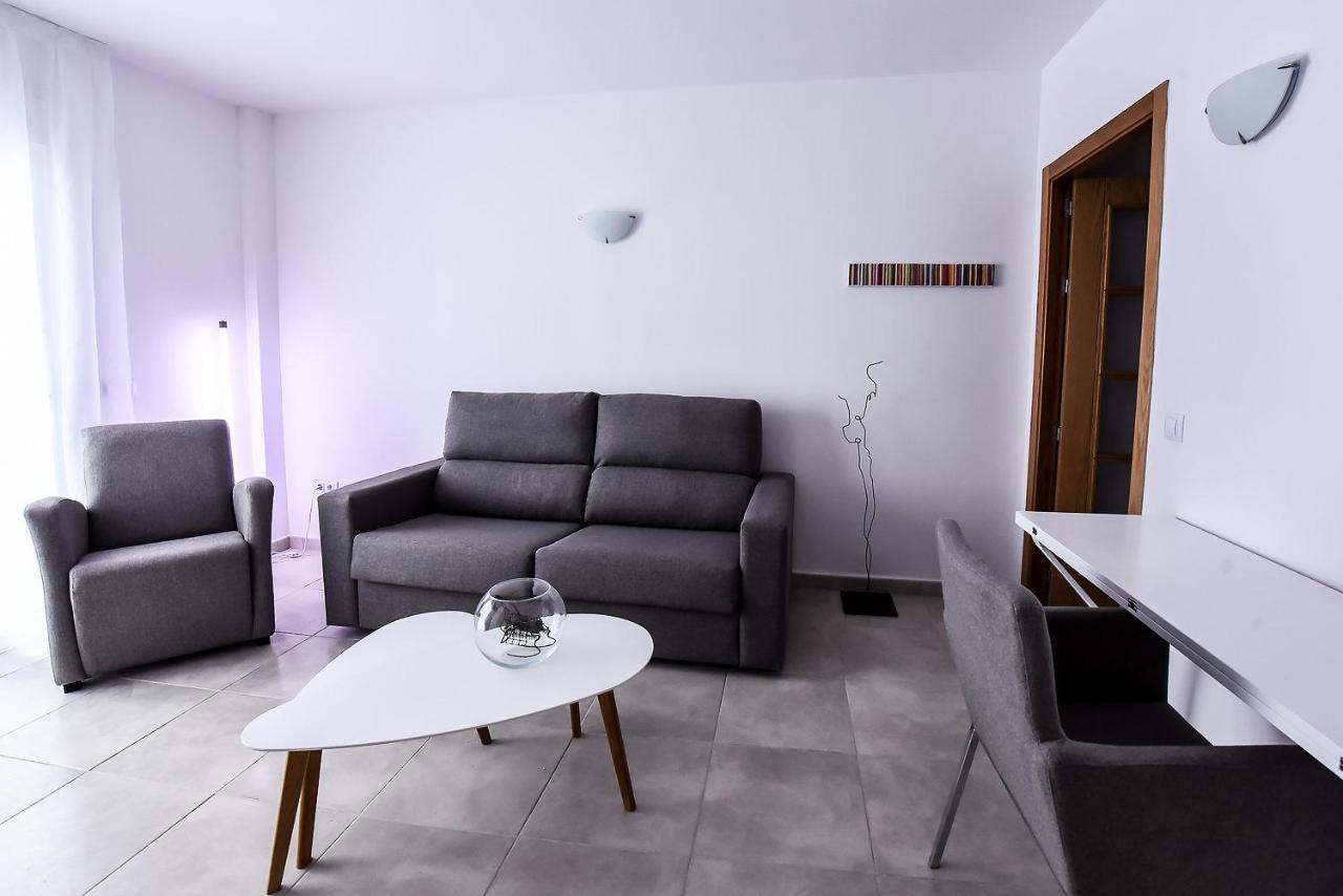Sal Mar Suites Santa Eularia des Riu Bagian luar foto