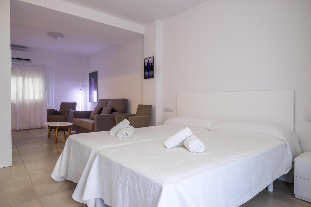 Sal Mar Suites Santa Eularia des Riu Bagian luar foto