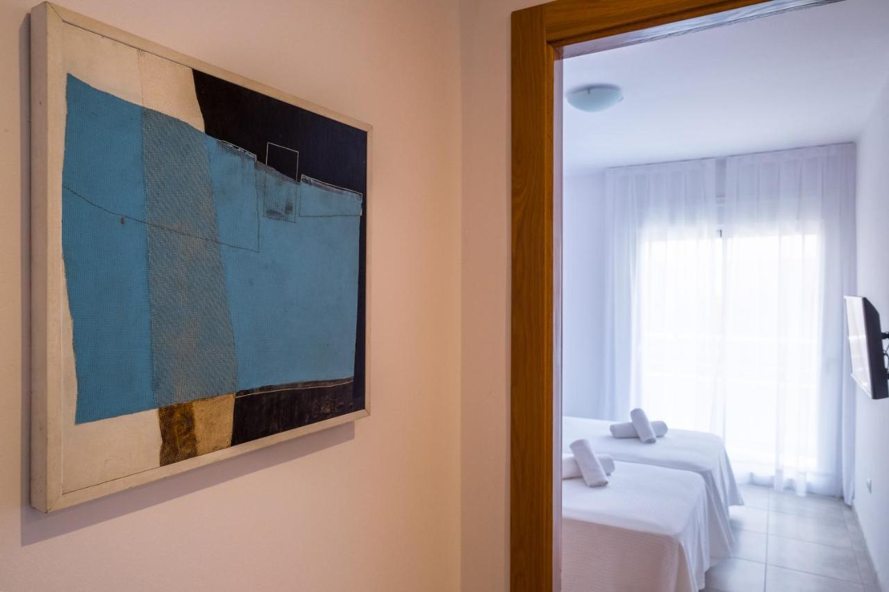 Sal Mar Suites Santa Eularia des Riu Bagian luar foto
