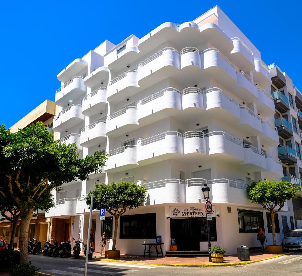 Sal Mar Suites Santa Eularia des Riu Bagian luar foto